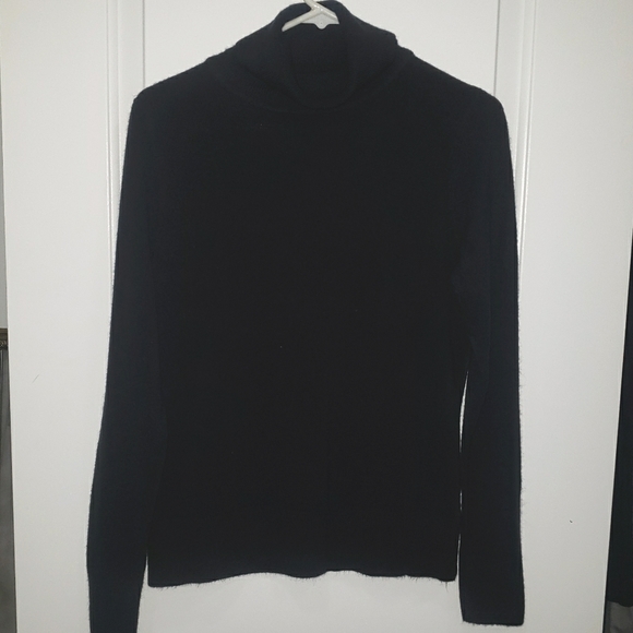 Turtle Neck Sweater - Picture 6 of 8